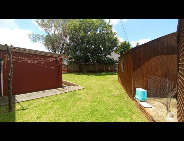 5 BEDROOM HOUSE FOR SALE IN ROOIHUISKRAAL
